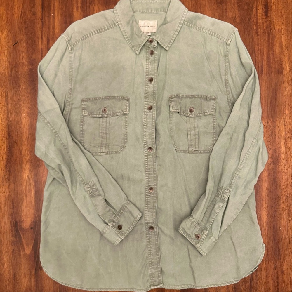 Men's Green Button-Up Shirt